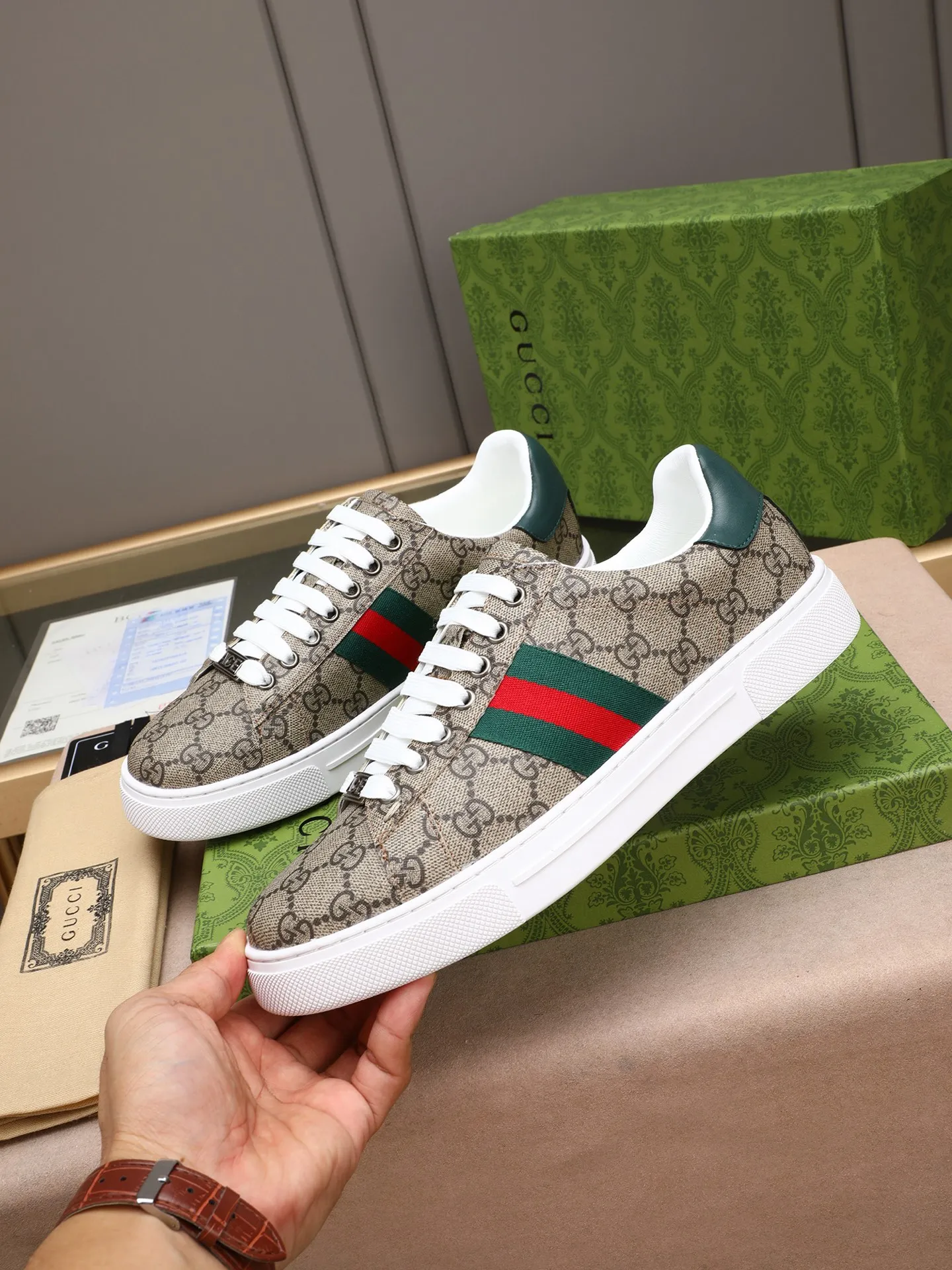 Men's shoes 💰400 [running volume version] GUGGI white shoe series! The fabric is made of imported cowhide➕Gucci special material➕sheep lining➕original rubber outsole, men's size 38-44 (45 can be customized)